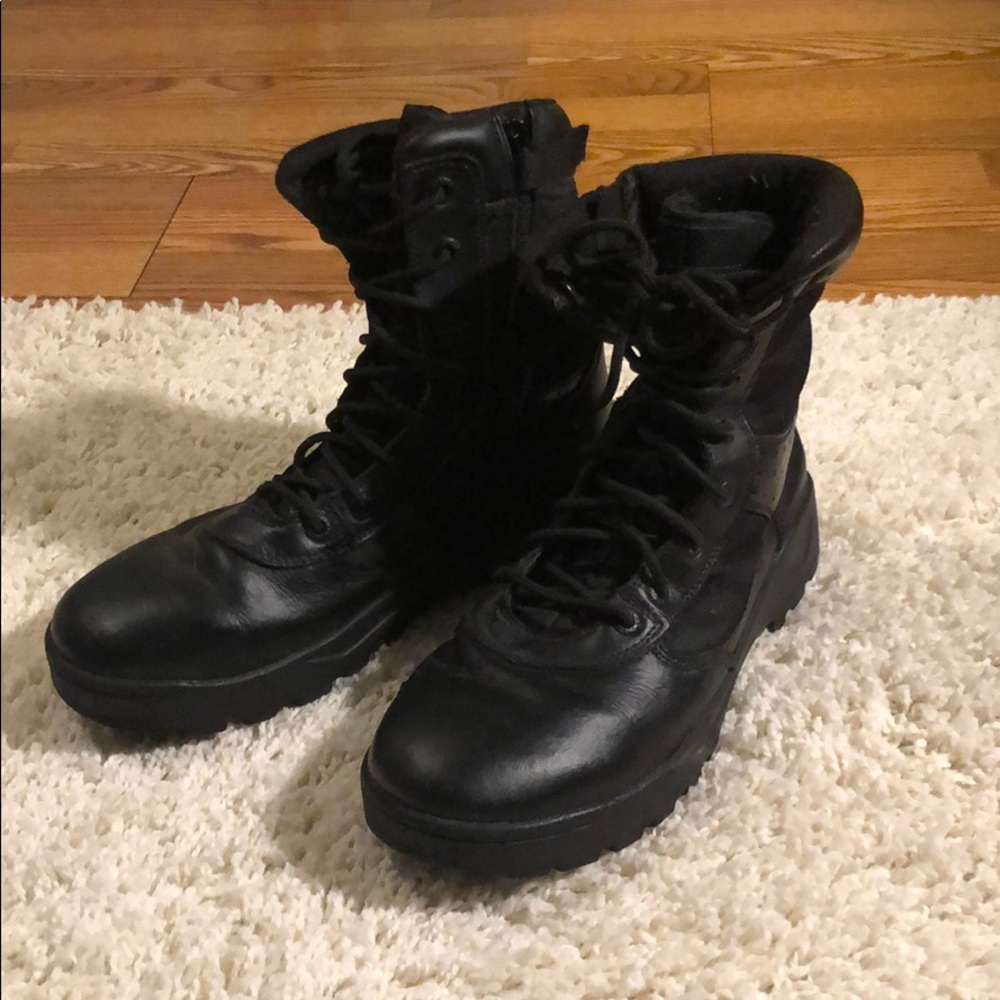 Military steal toe boots